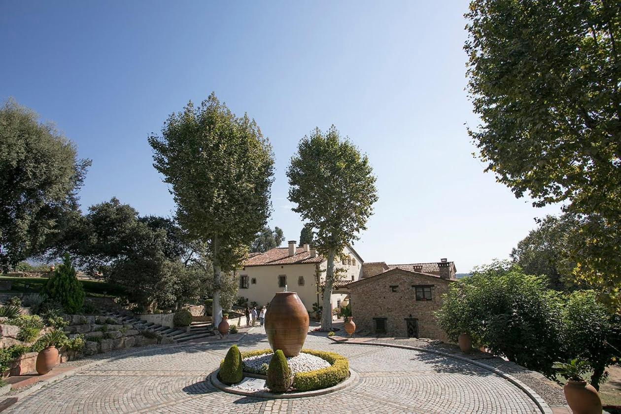 Masia Can Viver - Olive Oil Tourism B&B Bigues I Riells Екстериор снимка