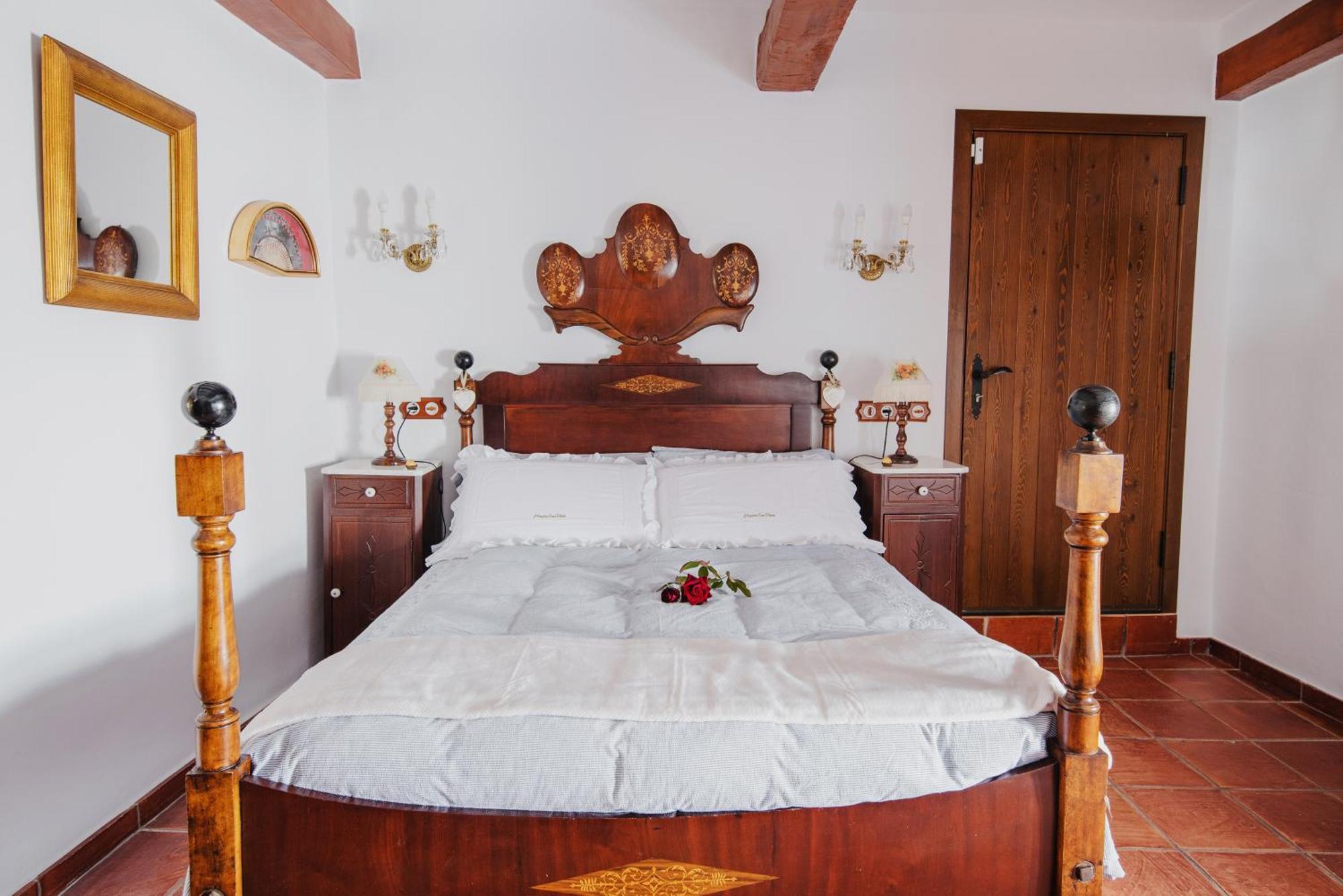 Masia Can Viver - Olive Oil Tourism B&B Bigues I Riells Екстериор снимка