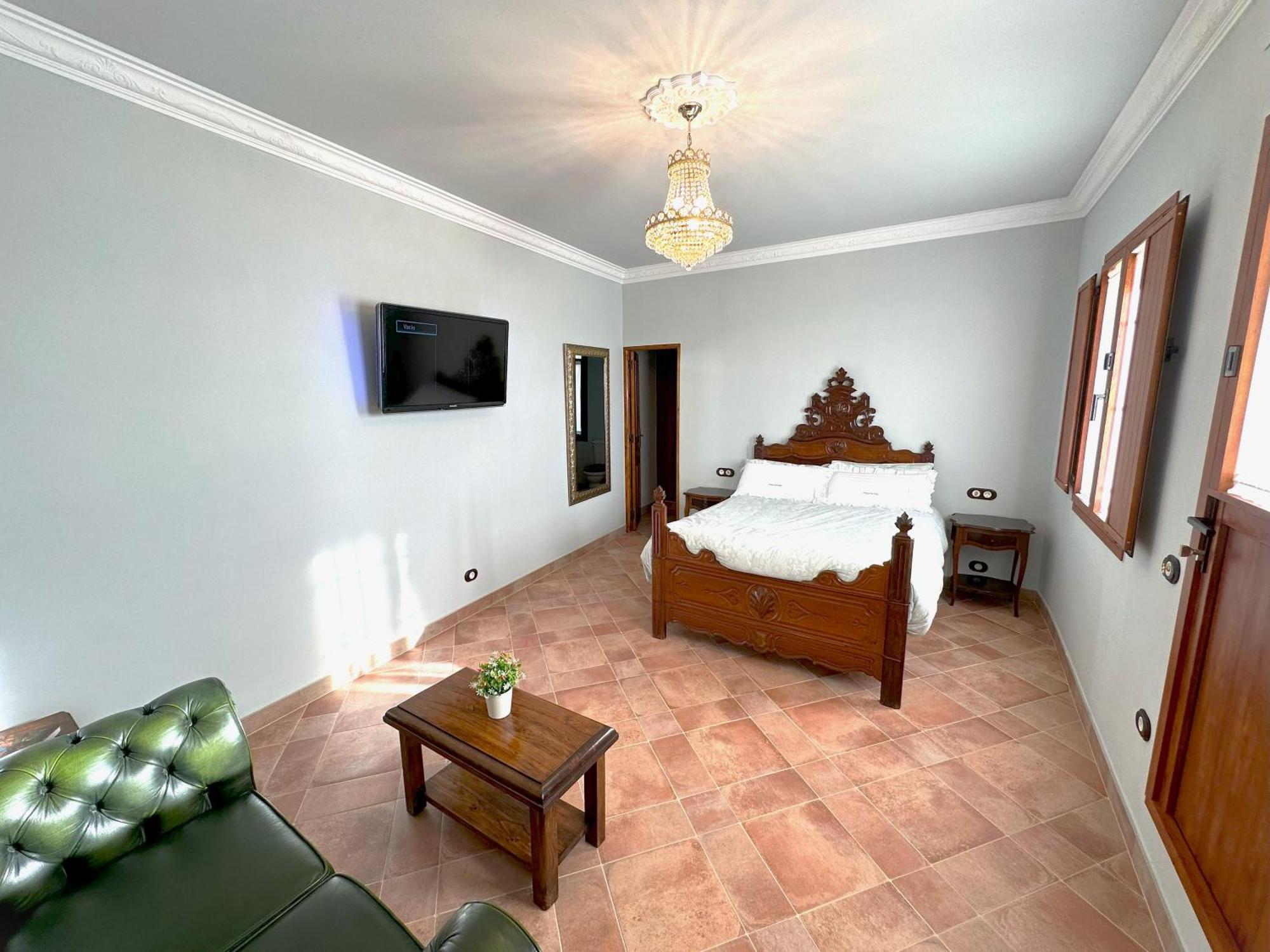 Masia Can Viver - Olive Oil Tourism B&B Bigues I Riells Екстериор снимка