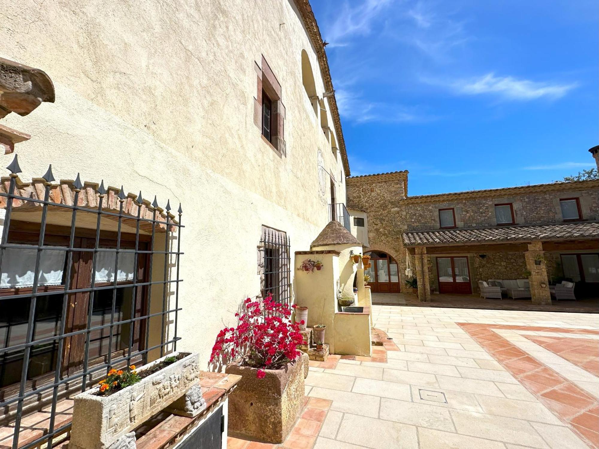 Masia Can Viver - Olive Oil Tourism B&B Bigues I Riells Екстериор снимка