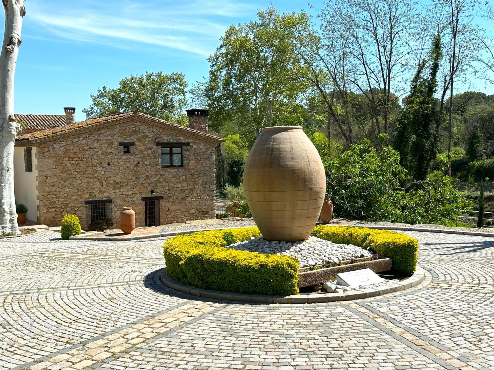 Masia Can Viver - Olive Oil Tourism B&B Bigues I Riells Екстериор снимка