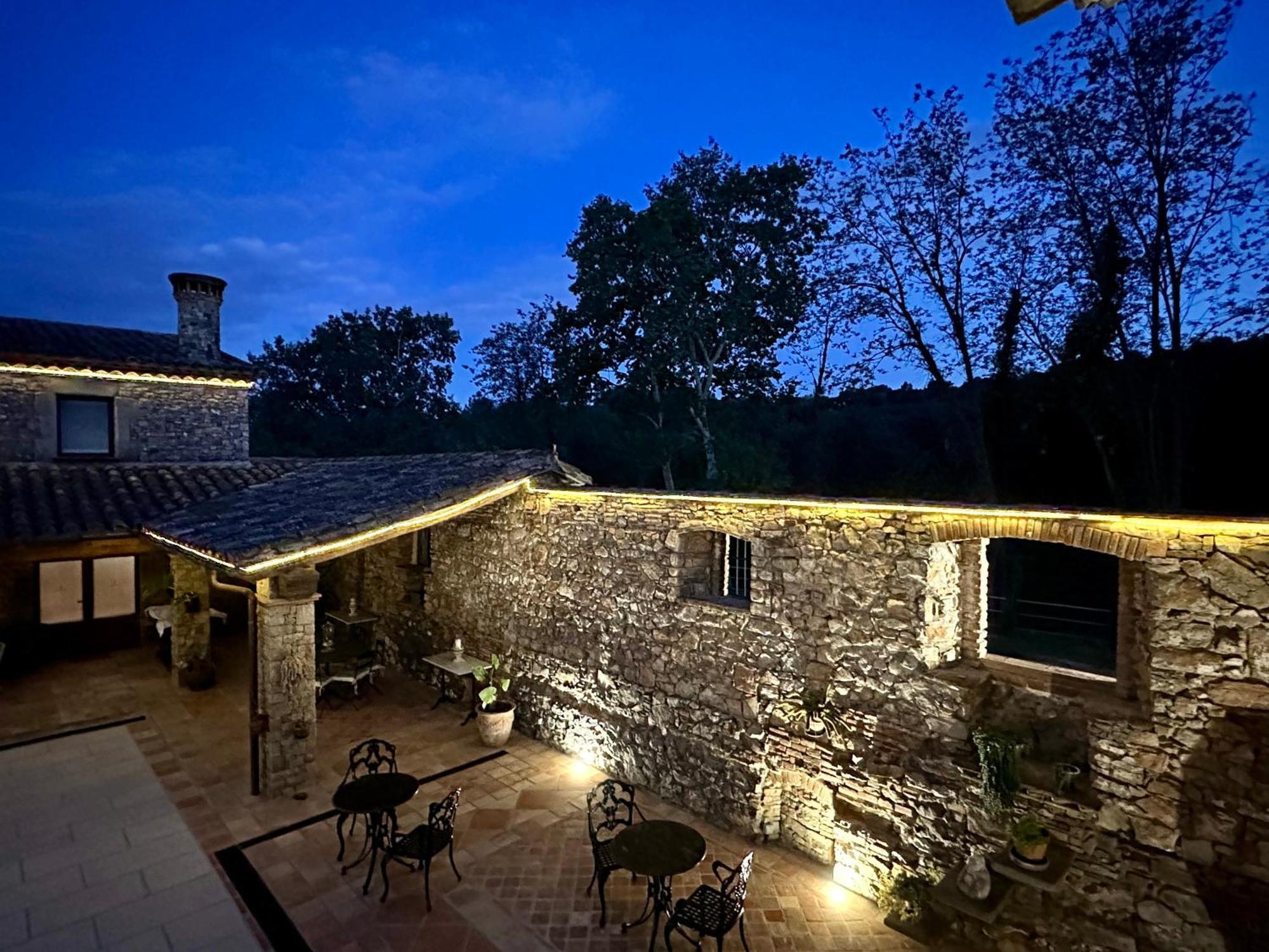 Masia Can Viver - Olive Oil Tourism B&B Bigues I Riells Екстериор снимка