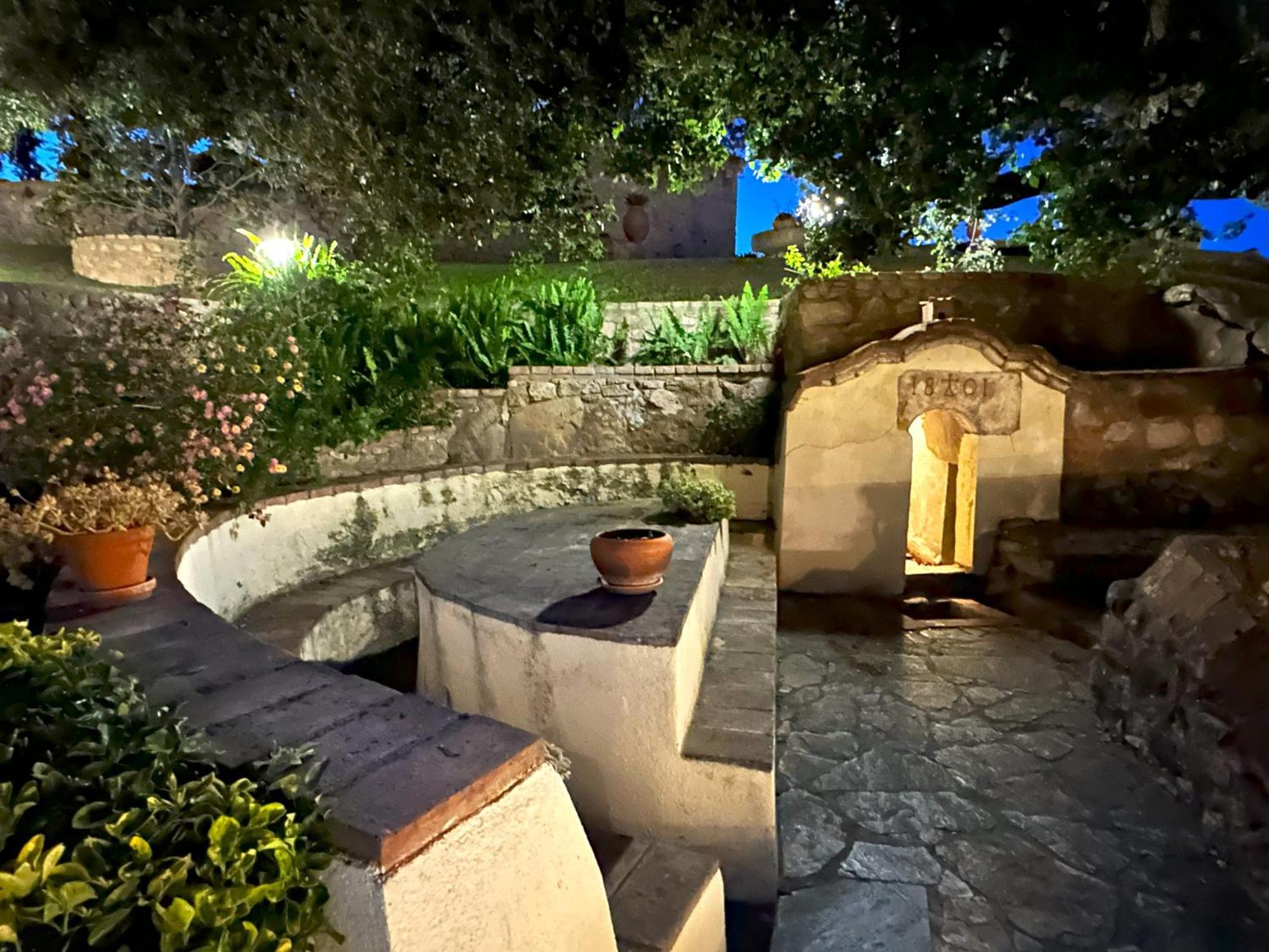 Masia Can Viver - Olive Oil Tourism B&B Bigues I Riells Екстериор снимка